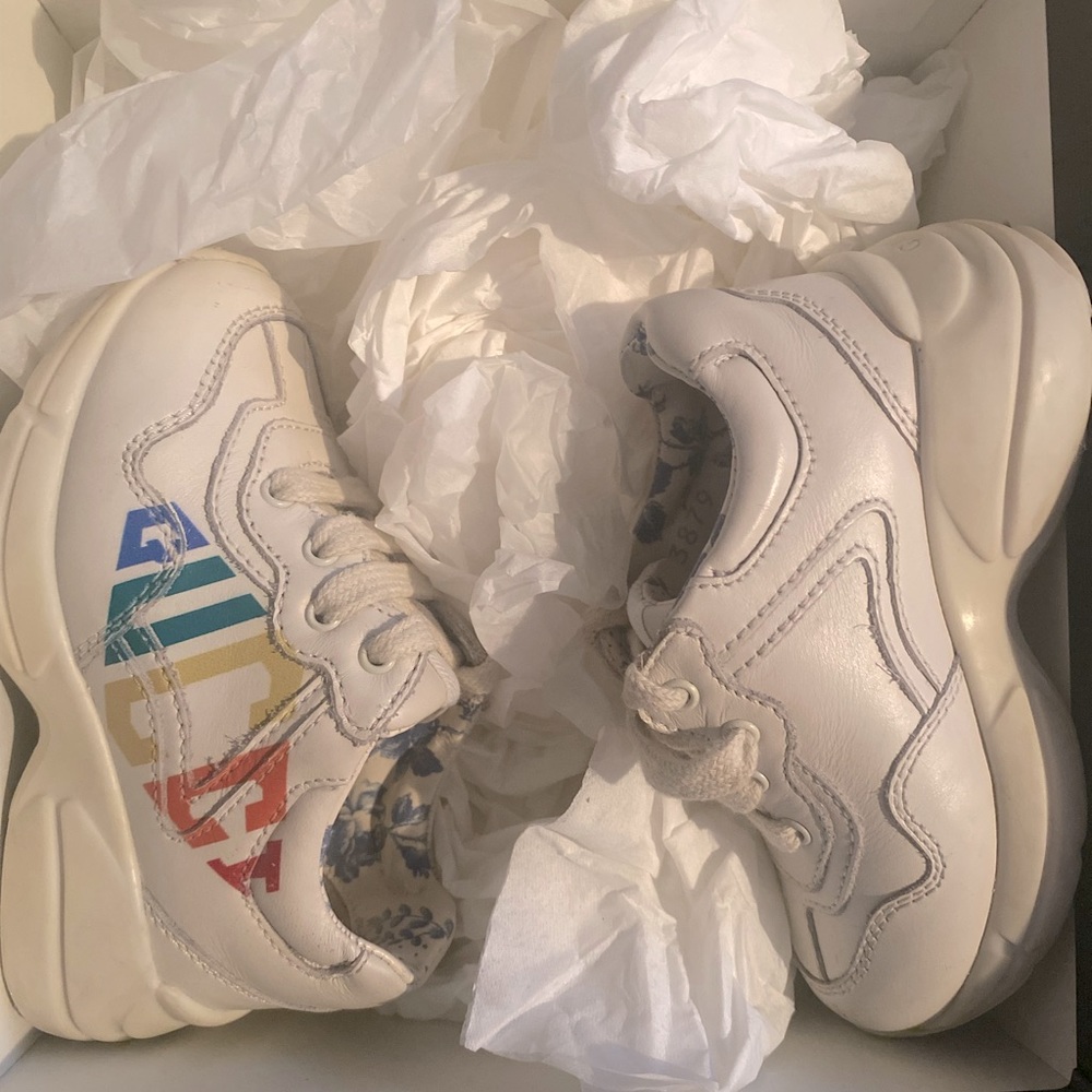 Gucci - Picture 1 of 6